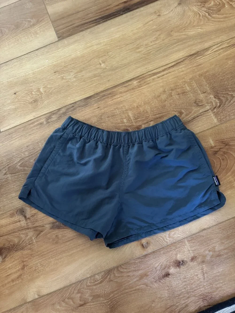 Patagonia Barely Baggies Shorts - Picture 1 of 3